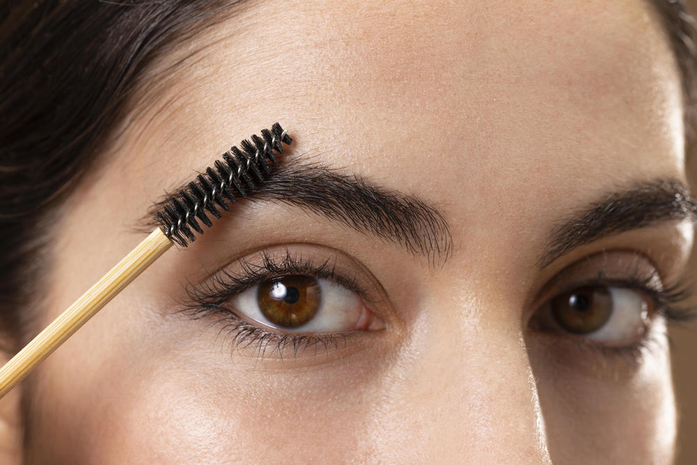 Caspa en cejas