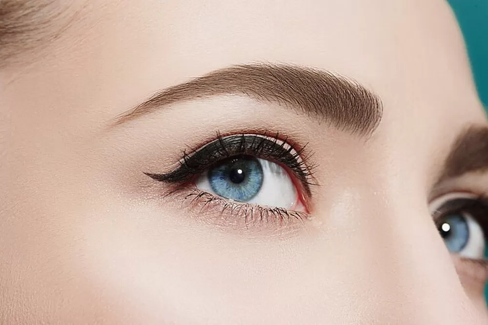 eyebrow transplant vs. microblading: which one is better?
